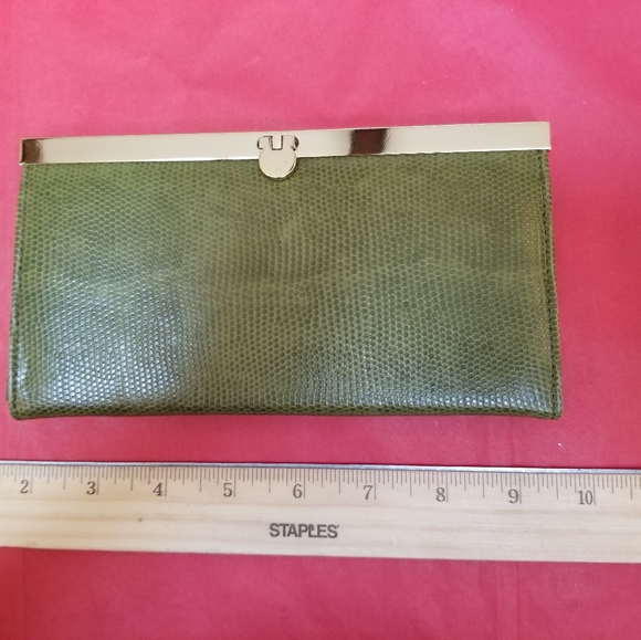 Murval Handbags - Beautiful Green Wallet - Murval